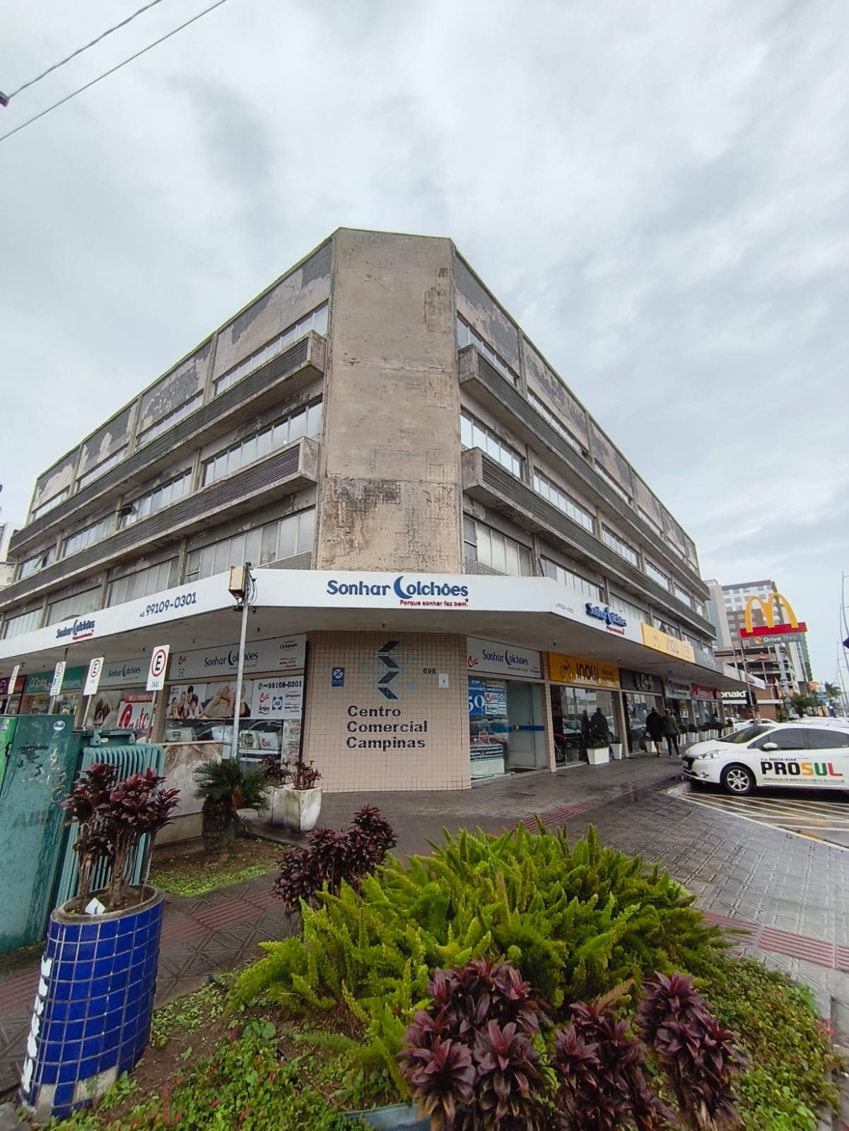 Fachada recuperada — Centro Comercial Campinas